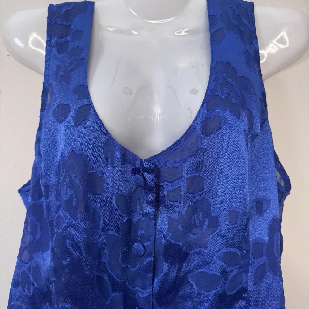 Victoria's‎ Secret vintage Blue floral sheer Vest pajama top size Large. Button